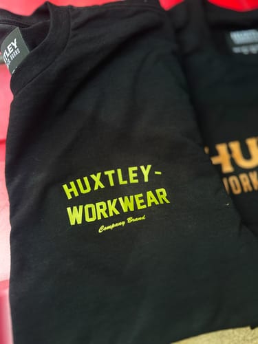 Customer photo review of HX-891 Throwback Tee Black/ Olive