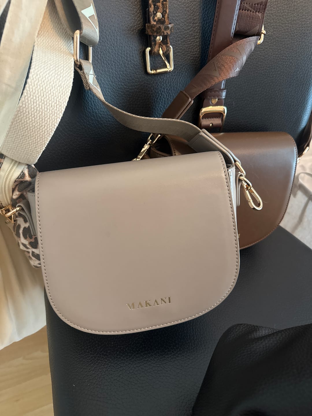 Customer photo review of JASMIN - TAUPE