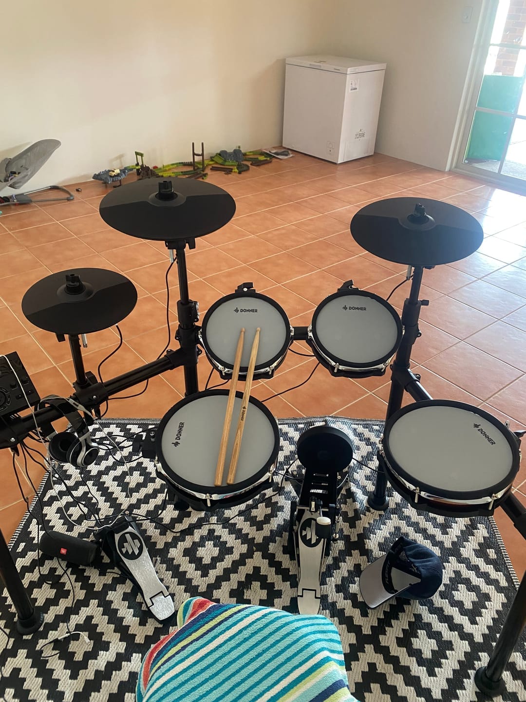 Customer photo review of Donner DED-200Max Batteries Electroniques