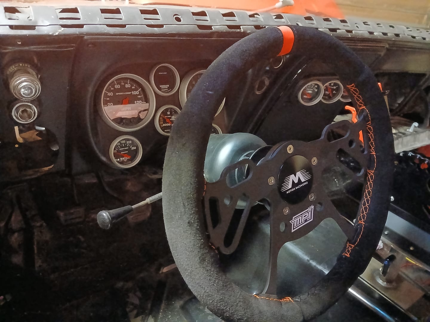 Customer photo review of Motion GM/Ford Bolt-On SFI Steering Quick Release Hub 5/6 Bolt Pattern 15-270