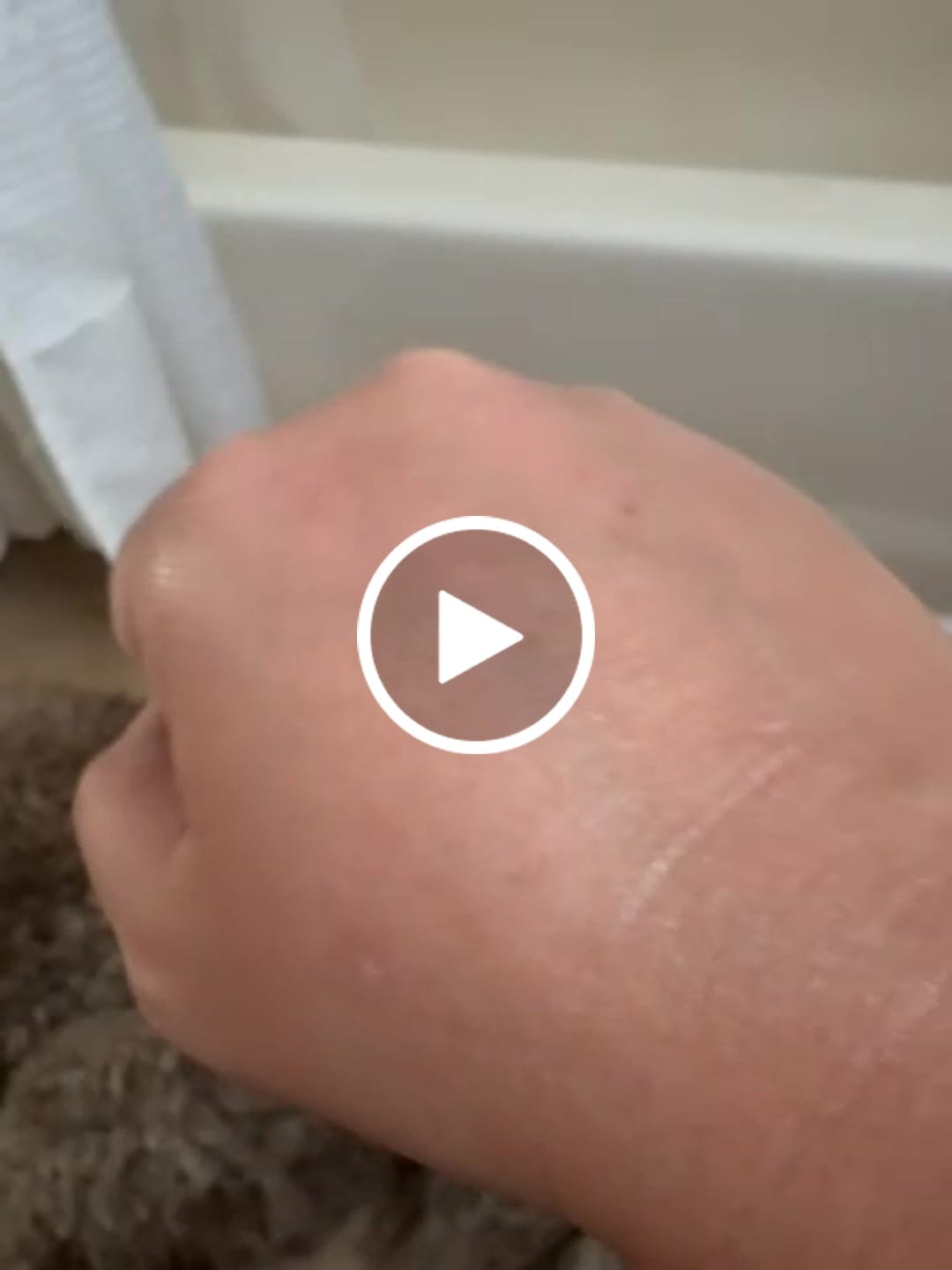 Customer video review of LAVISH CREAM | RICH HYDRATION
