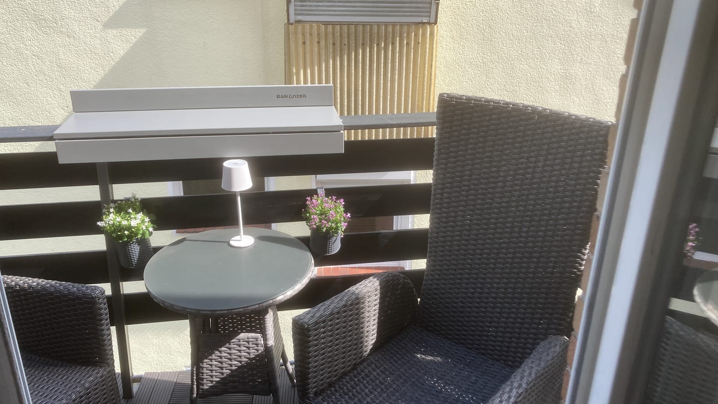 Customer photo review of Balkonzeit Bar aus Massivholz
