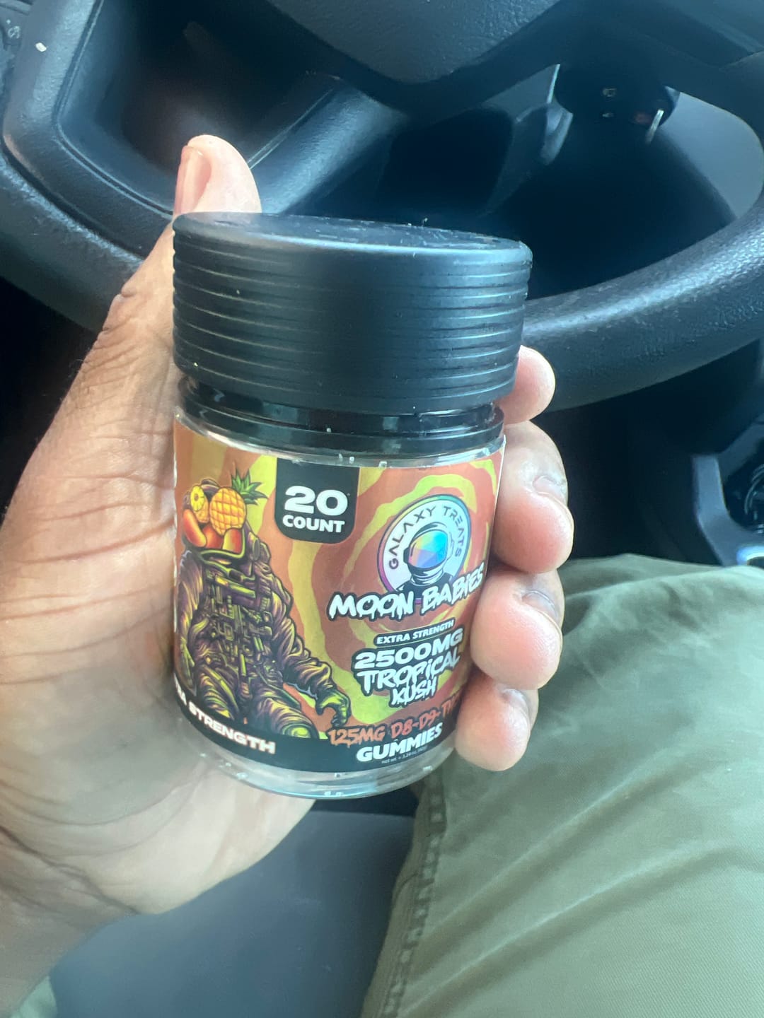 Customer photo review of Tropical Kush D8 D9 THCP Extra Strength Gummies