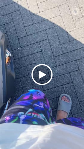 Customer video review of HappyFlops