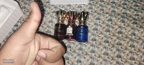 Customer photo review of 3 Pcs Attar Set Shanaya, Lavish Musk And Oudh Al Hashmi 5.5 Ml Each