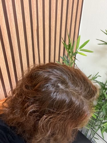 Reseña con foto de un cliente sobre Tinte 100% Natural Hamsa Herbal (Tono Castaño Claro)
