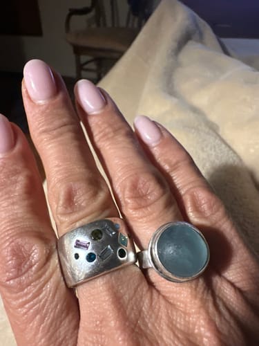 Reseña con foto de un cliente sobre Anillo Piedras Boho