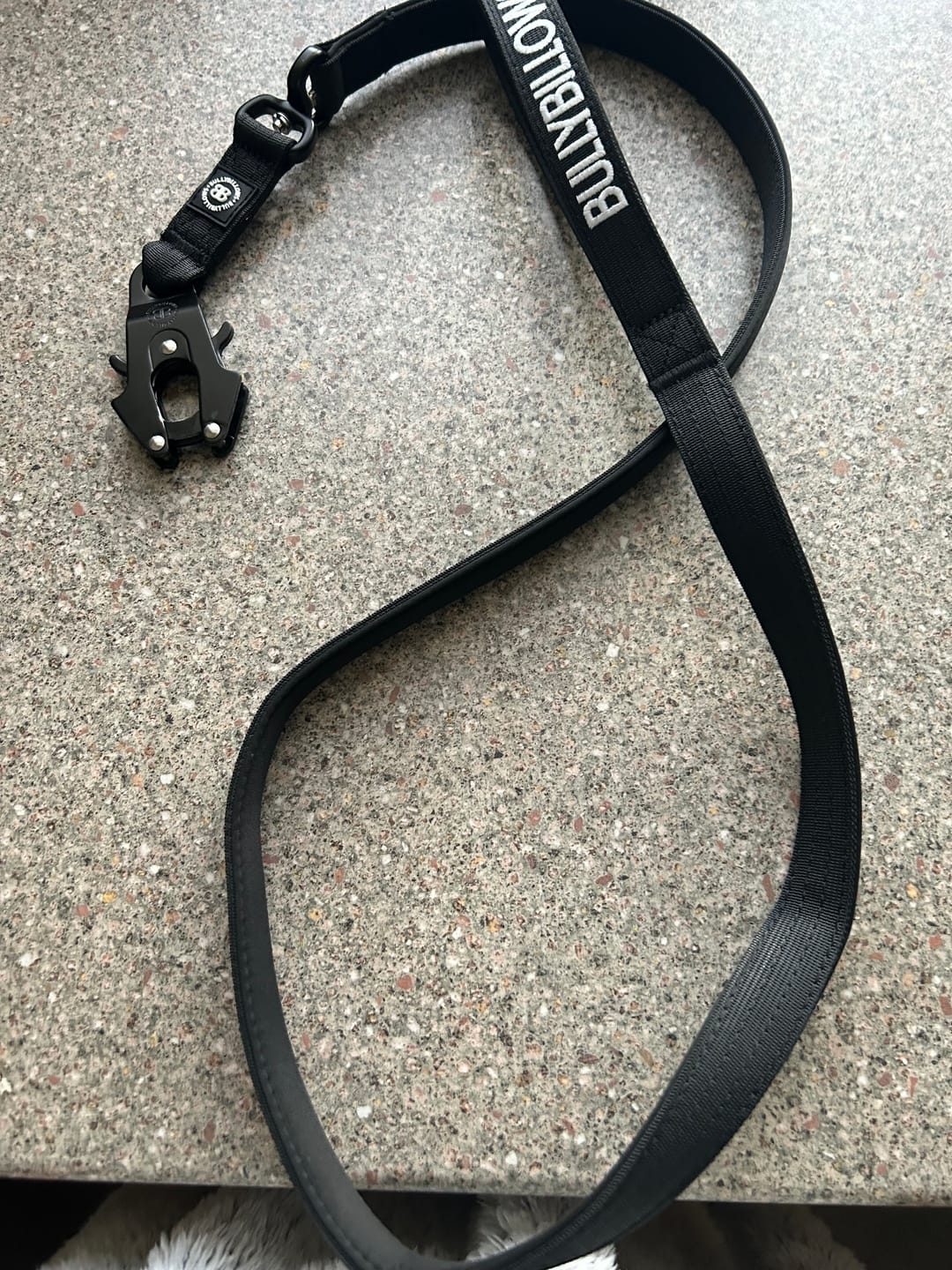 Customer photo review of 1.4m Swivel Combat Lead | Anti-Tangle & Secure Clip - Black
