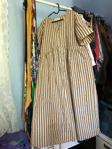 Customer photo review of Robe Edonie - Seeresucker de coton rayé camel/ivoire