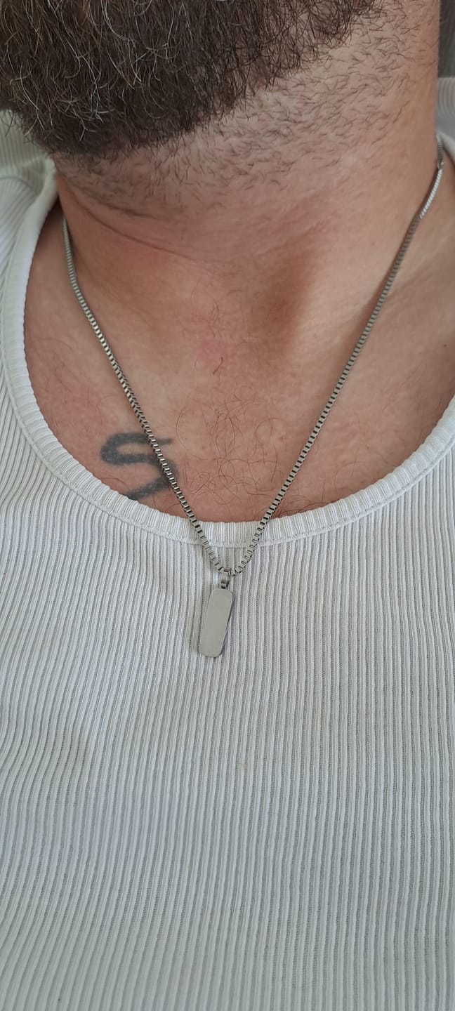Customer photo review of Minimal Pendant & Box Chain