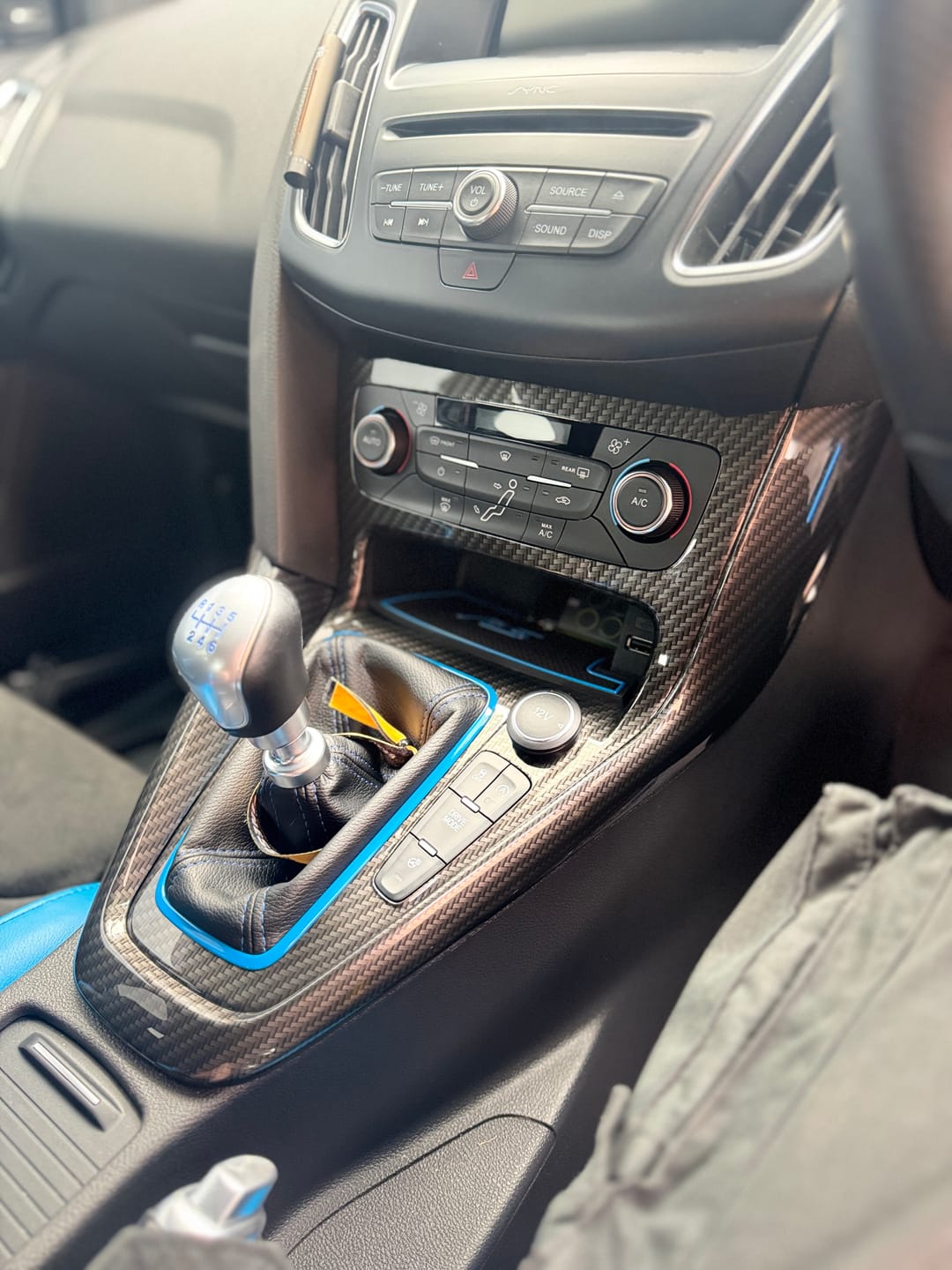 Customer photo review of Genuine Ford Mk3.5 Focus Gear Gaiter Ring (Painted Finishes)