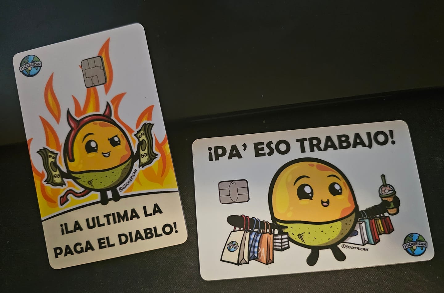 Customer photo review of La Última La Paga el Diablo - Sticker para Tarjeta de Crédito