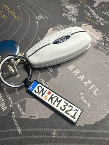 Customer photo review of Kennzeichen Schlüsselanhänger Mini Nummernschild Metall