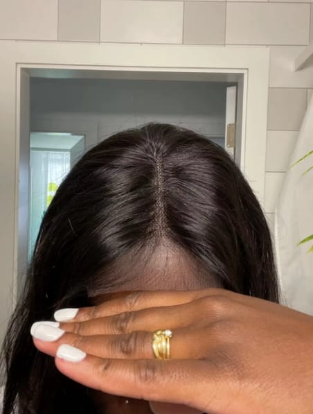 Customer photo review of MORE FACE 13x6 Lace Frontal Wig Preplucked Straight Human Hair Wigs With Baby Hair