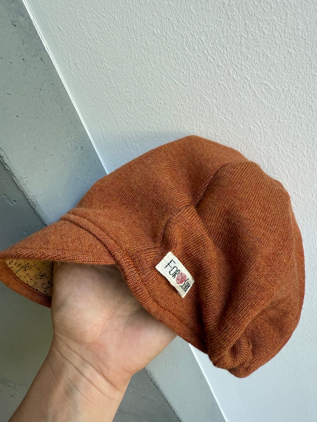 Customer photo review of Upcycling Merino Schirmmütze Safran meliert