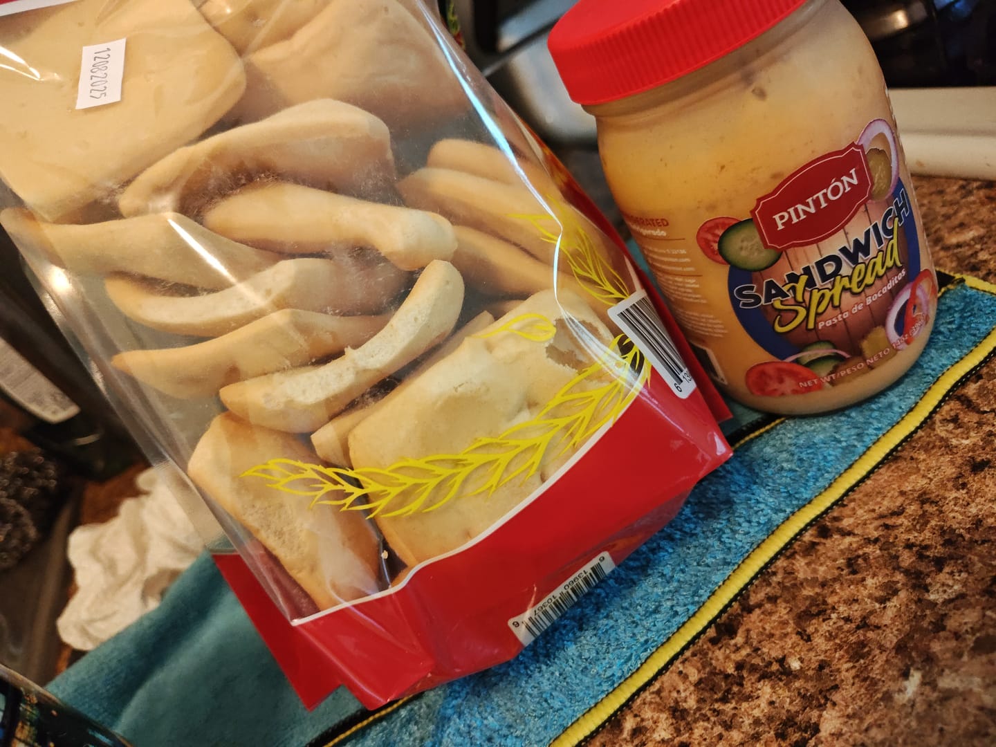 Customer photo review of Triple Ajonesa Combo with Cookies (Ahorra más) Garlic Mayonnaise Snacks Crackers Delicious