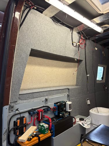 Customer photo review of Carpet Filz selbstklebend für Camper