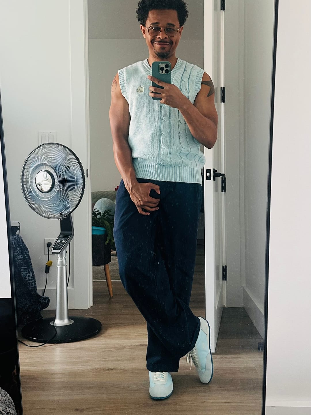 Customer photo review of Mocean Linen Pants Navy