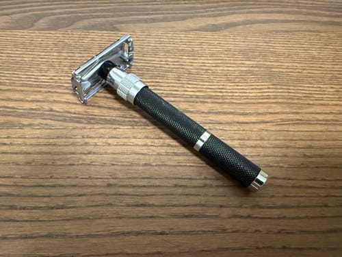 Customer photo review of Parker 96R - Long Handle Butterfly Open Double Edge Safety Razor