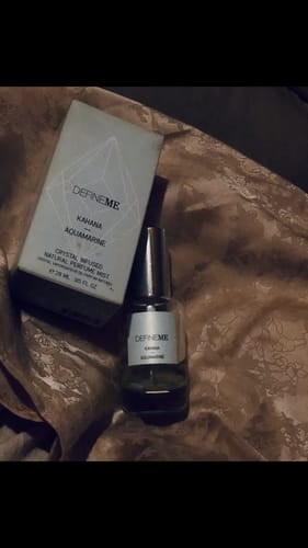 Customer photo review of Kahana - Aquamarine Crystal Infused Natural Perfume