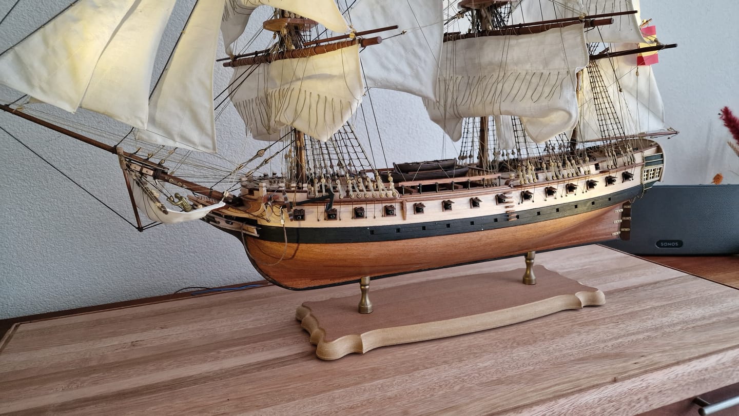 Customer photo review of Peana de Roble Macizo + 2 Soportes Fundición Latonado