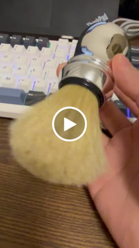 Customer video review of Proraso Boar Bristle Shave Brush