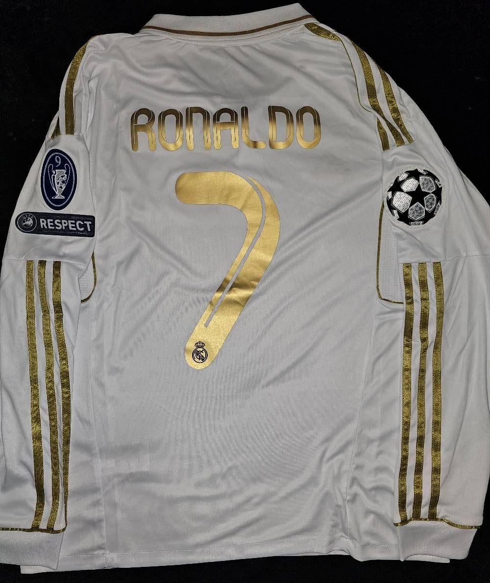 Customer photo review of Jersey Real Madrid 2011-2012 Local