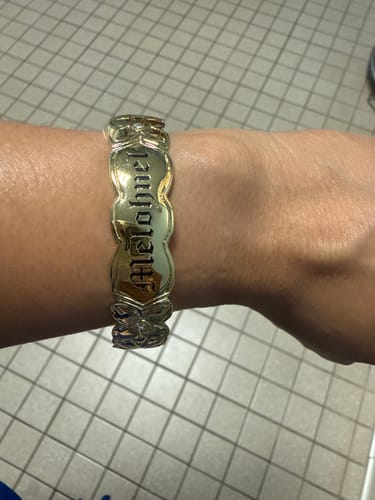 Customer photo review of Hau'oli Heirloom Birthstone Bangle