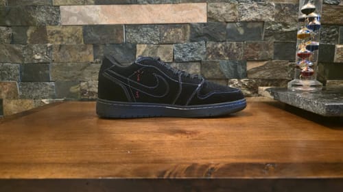 Ricardo M. review of Tenis Travis Low Black Phantom image 1 out of 1