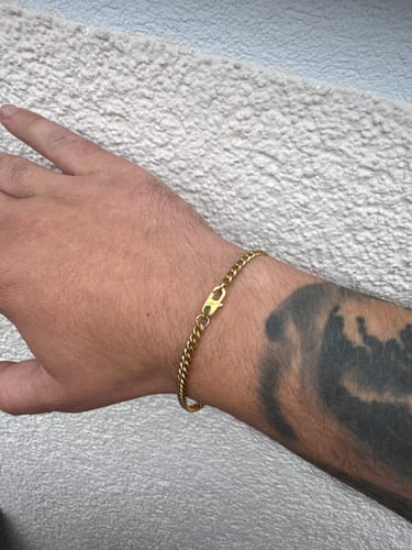 Customer photo review of CLEAN CUBANA BRACELET. - 4MM GOLD