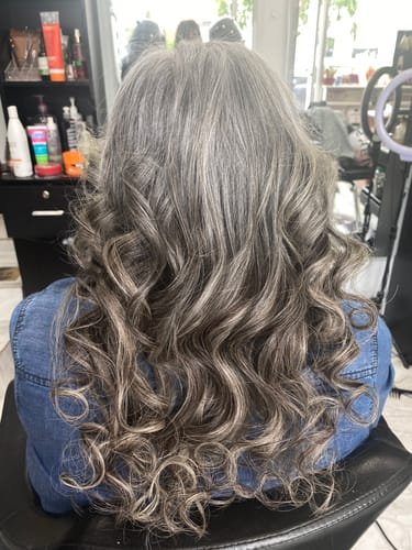 Customer photo review of Full Shine Virgin Weft Brazilian 100% Real Human Hair Sew In Bundles Balayage Highlights (#1B/Silver/1B)