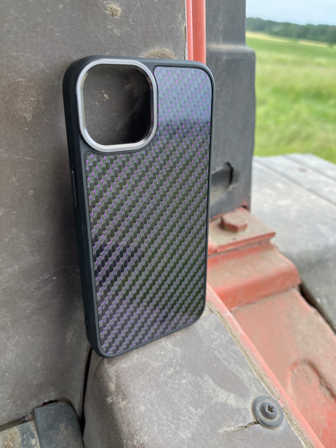 Customer photo review of Carbon Fiber Case Purple - Magsafe
