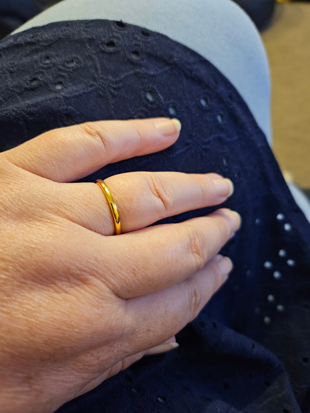 Customer photo review of Gold 2mm Wonder Ring