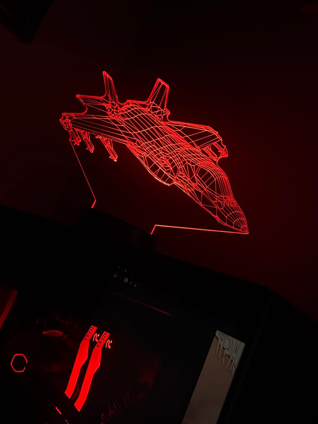 Customer photo review of F-35 Lightning II Multi-Role Fighter Jet - 3D Optical Illusion Lamp