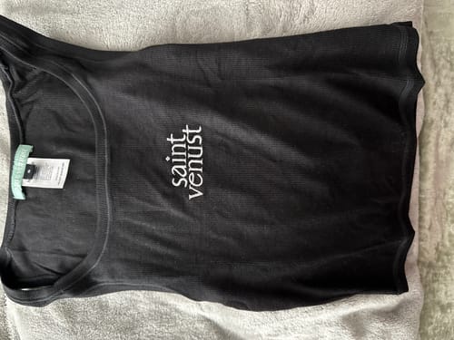 Customer photo review of Rib Logo Tank - Noir