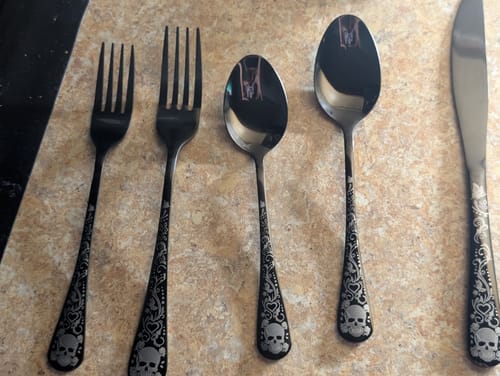 Customer photo review of Just Love Skulls Black Silverware Set
