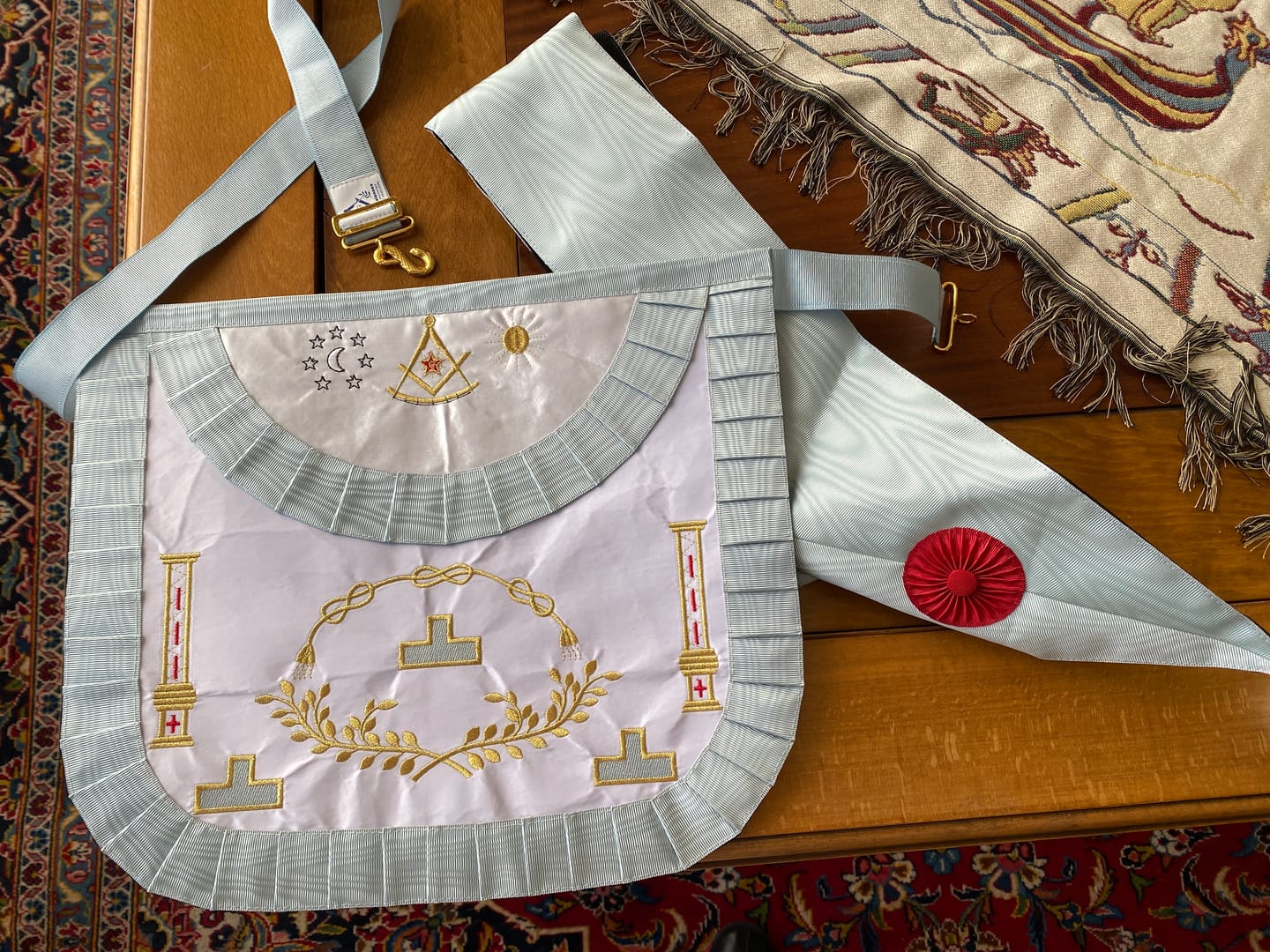 Customer photo review of Tablier Vénérable Maître - Rite Français Traditionnel