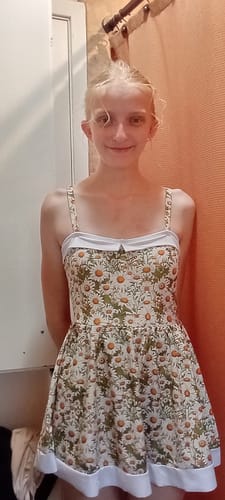 Customer photo review of 1950s Spaghetti Strap Daisy Binding Swimdress