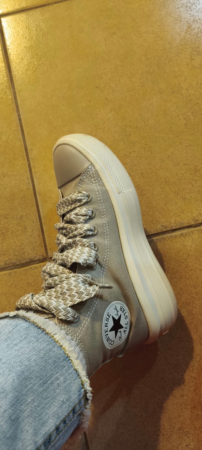 Customer photo review of Zapatillas Converse Chuck Taylor Move Hi Platform Beige