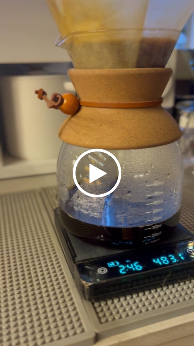 Customer video review of Cafetera Pour Over Sakura Essence Cork 800 Ml