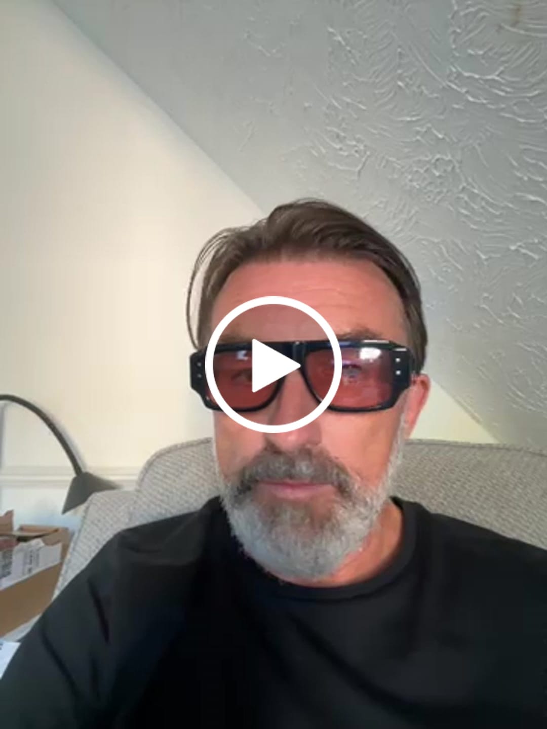 Customer video review of Dax