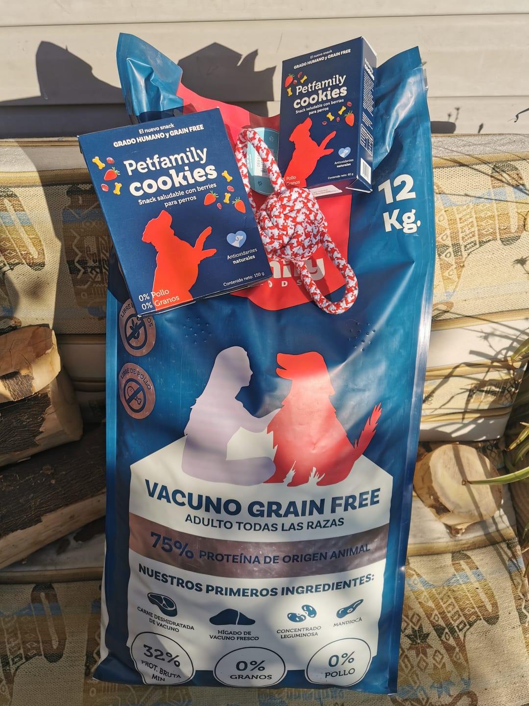 Customer photo review of PetFamily Cookies