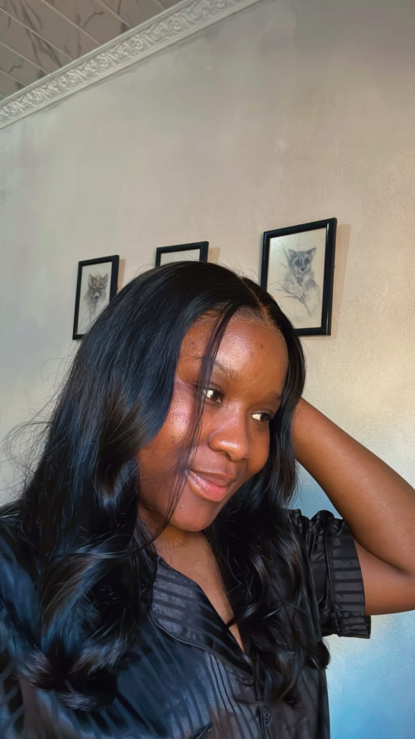 Customer photo review of Wear And Go Pre-Bleached Double Drawn Bob With 7 X 5 Closure