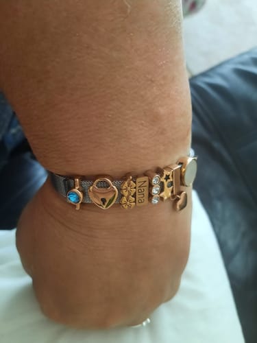 Customer photo review of Mesh charm stone rosé gold blue
