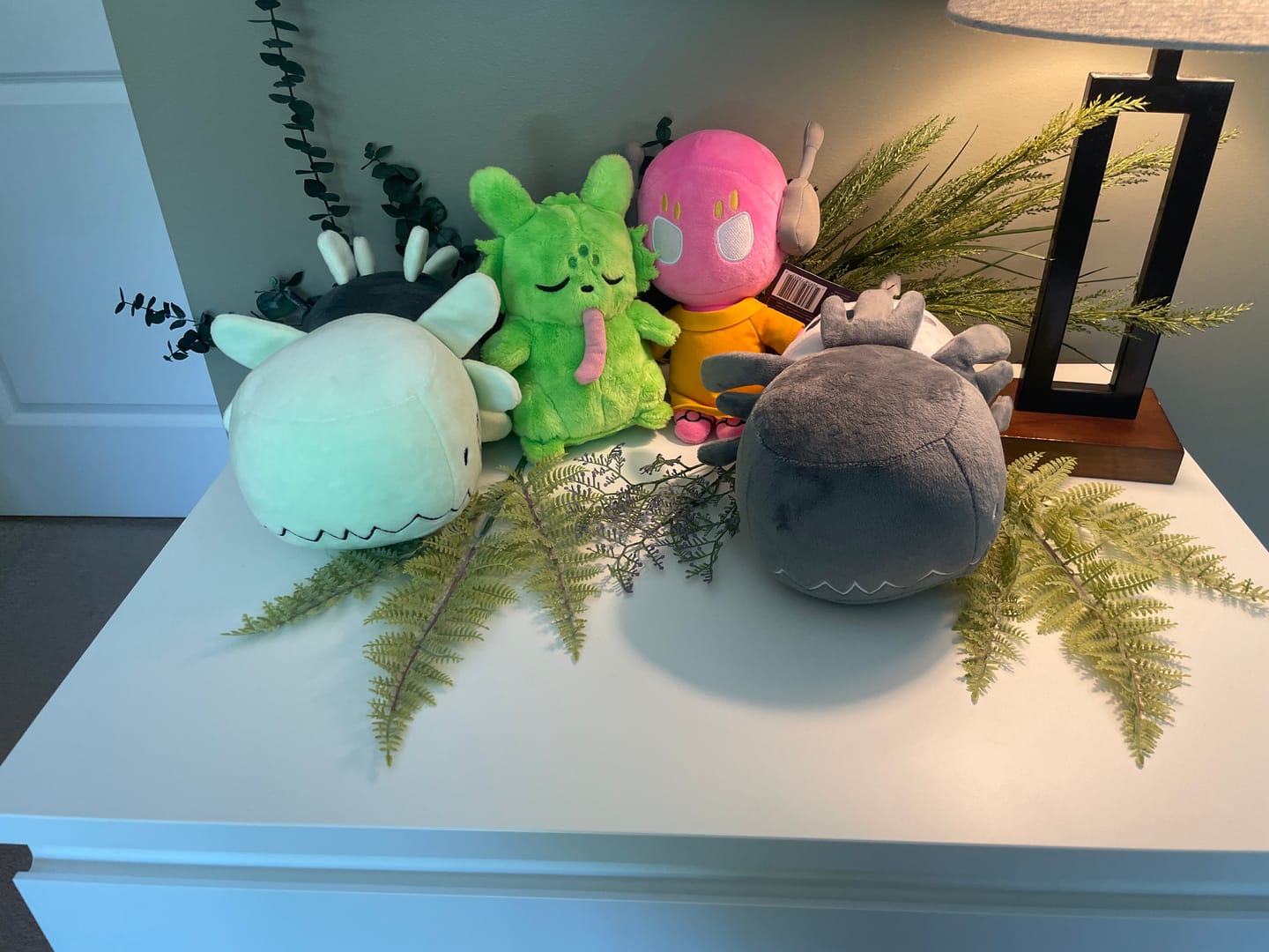 Customer photo review of Rain World - Glowing White Lizard Plush