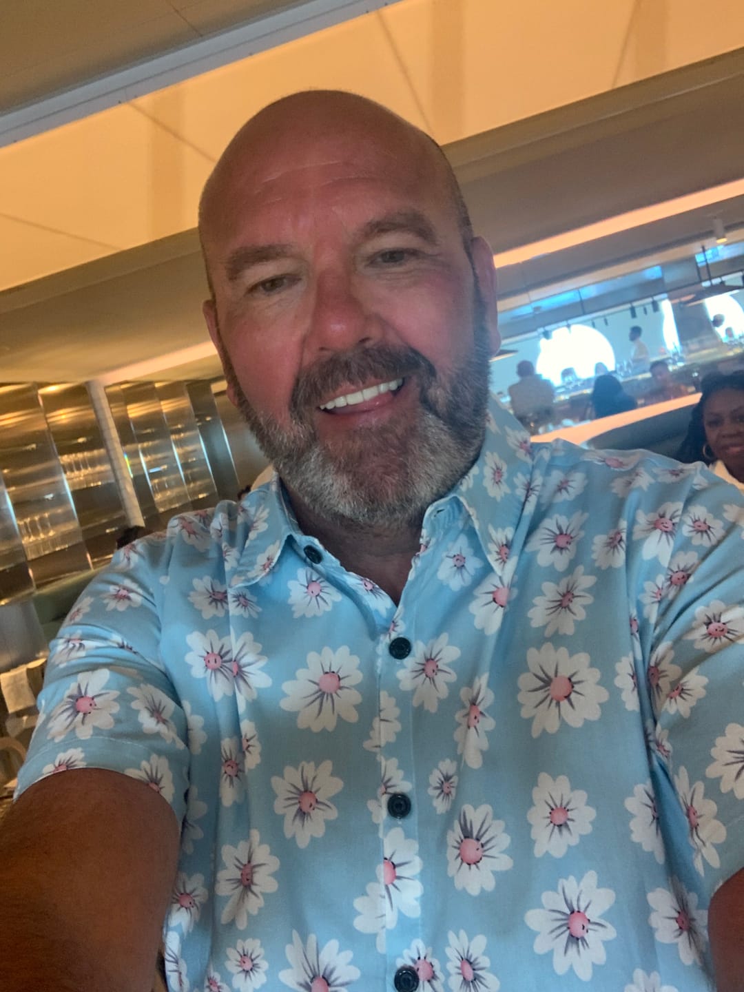 Customer photo review of Men's Blue Daisy Floral Summer Button Up Hawaiian Short Sleeve Shirt