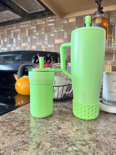 Customer photo review of FEATHER GREEN WAFFLE Tumbler Boot -fits 20-40oz New!