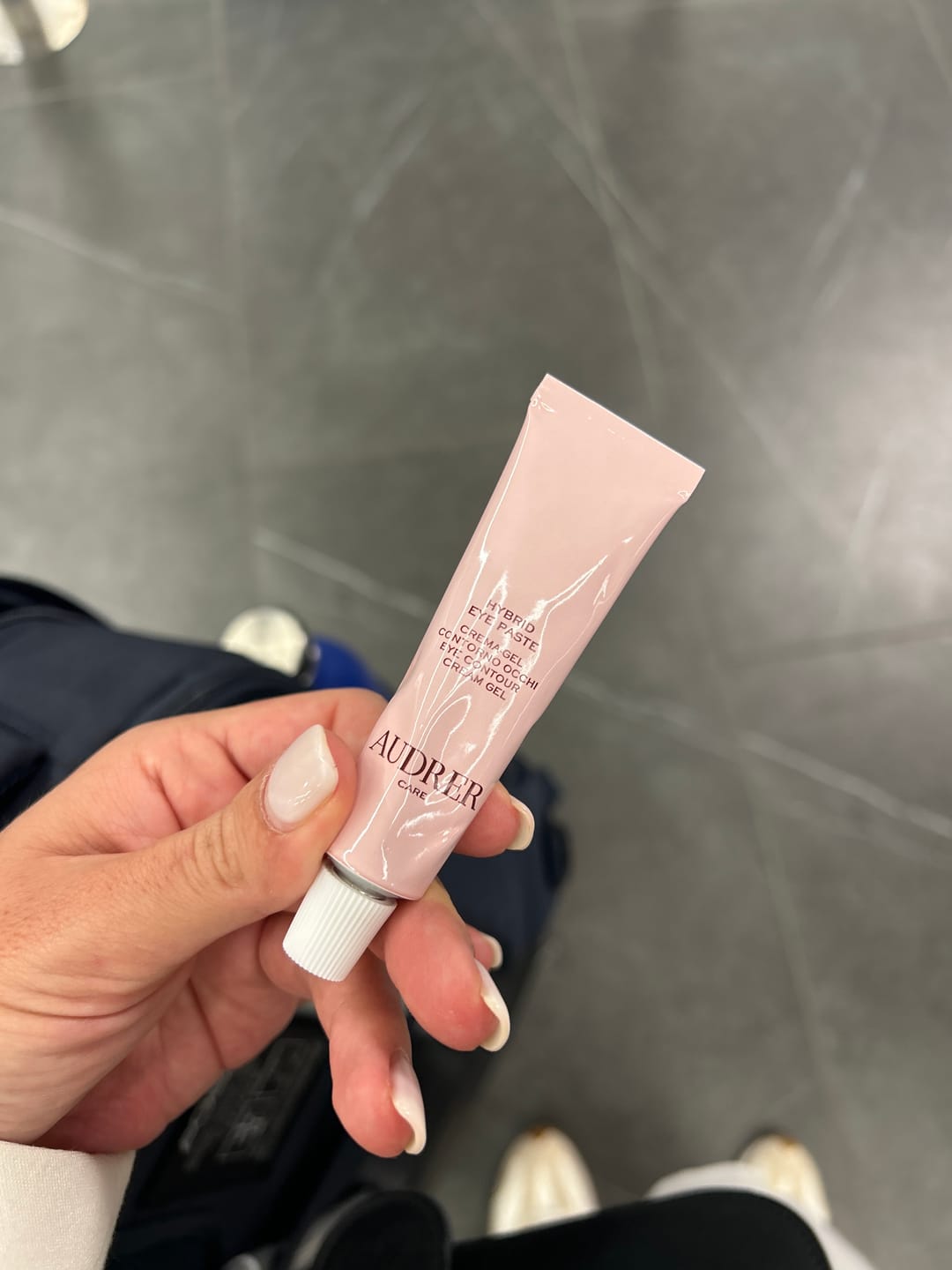Customer photo review of Hybrid Eye Paste