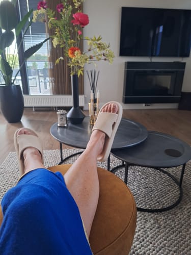 Customer photo review of HappyFlops