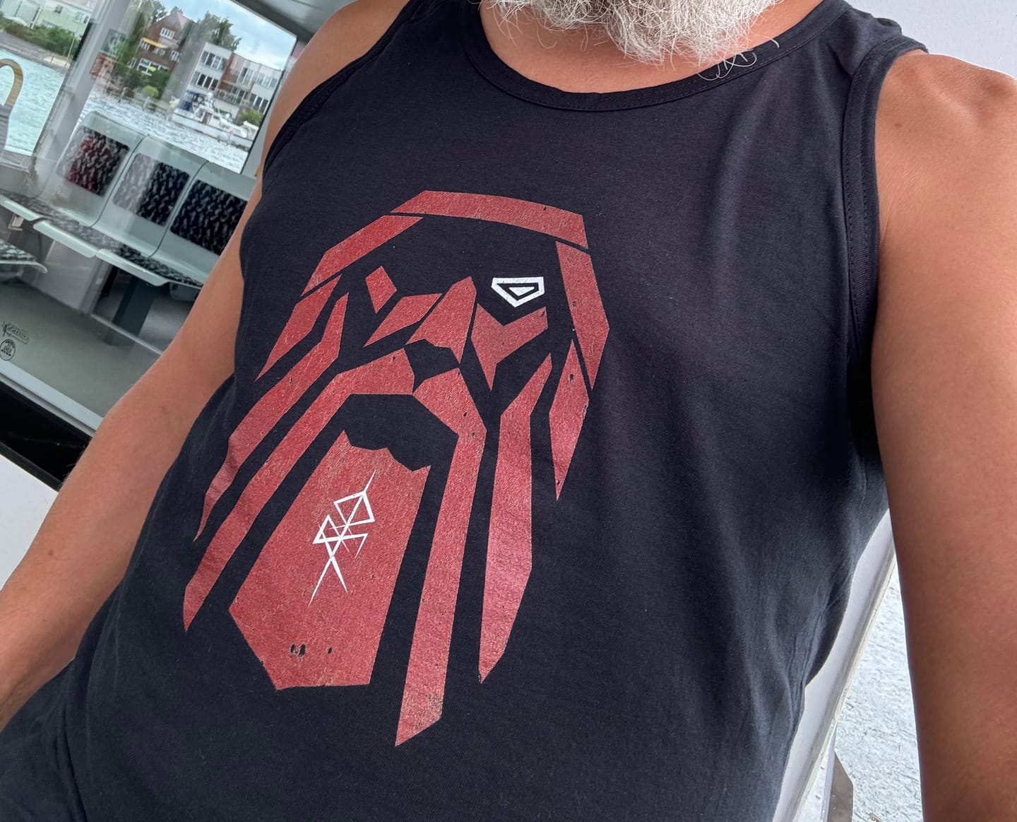 Customer photo review of "Odin's Visage" Wikinger- Tanktop – Stolz und Macht des Allvaters